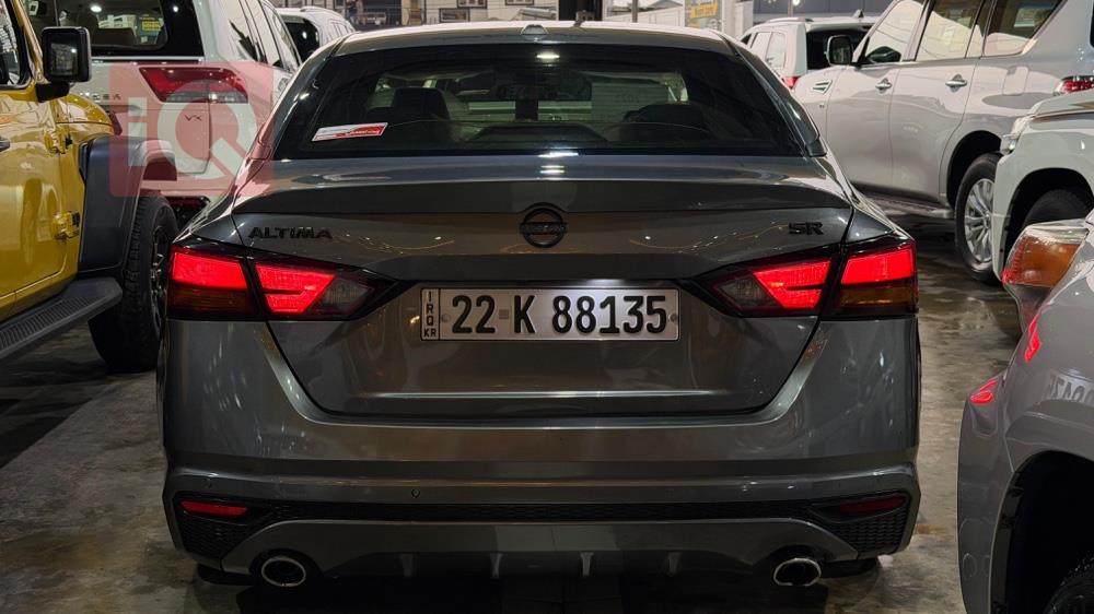 نيسان ألتيما